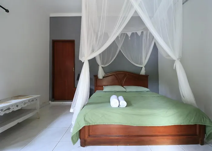 Yuliati House 2*
