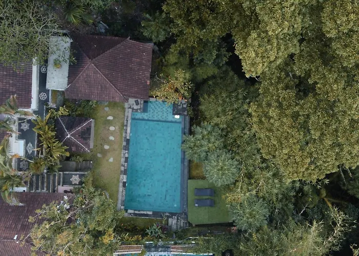 招待所 Yuliati House